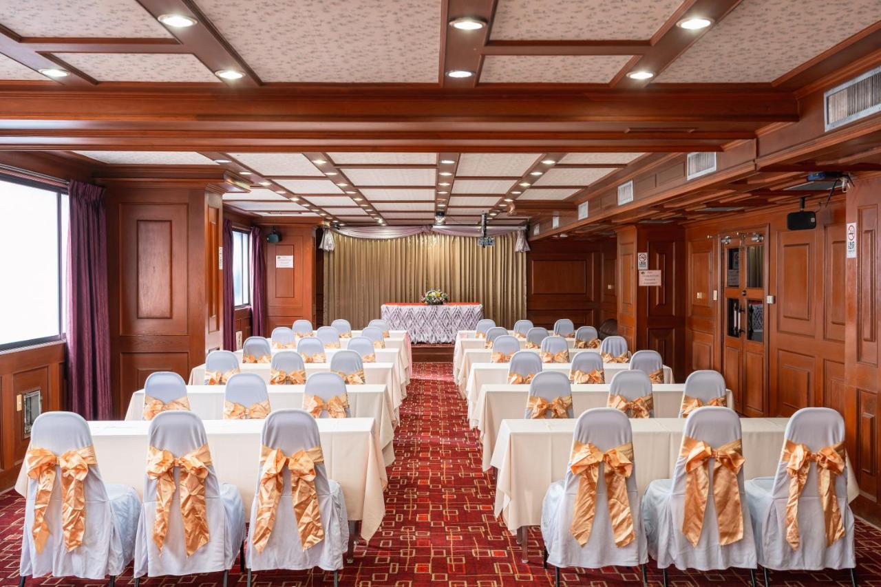 Elizabeth Hotel Бангкок Экстерьер фото
