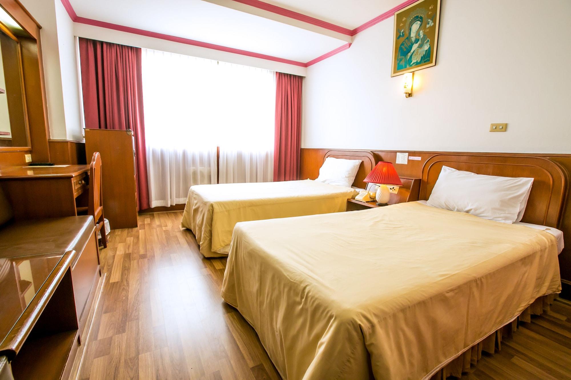 Elizabeth Hotel Бангкок Экстерьер фото