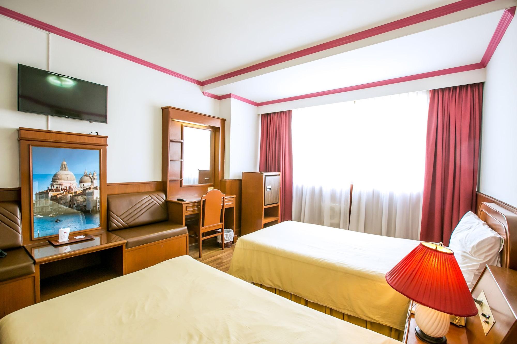 Elizabeth Hotel Бангкок Экстерьер фото