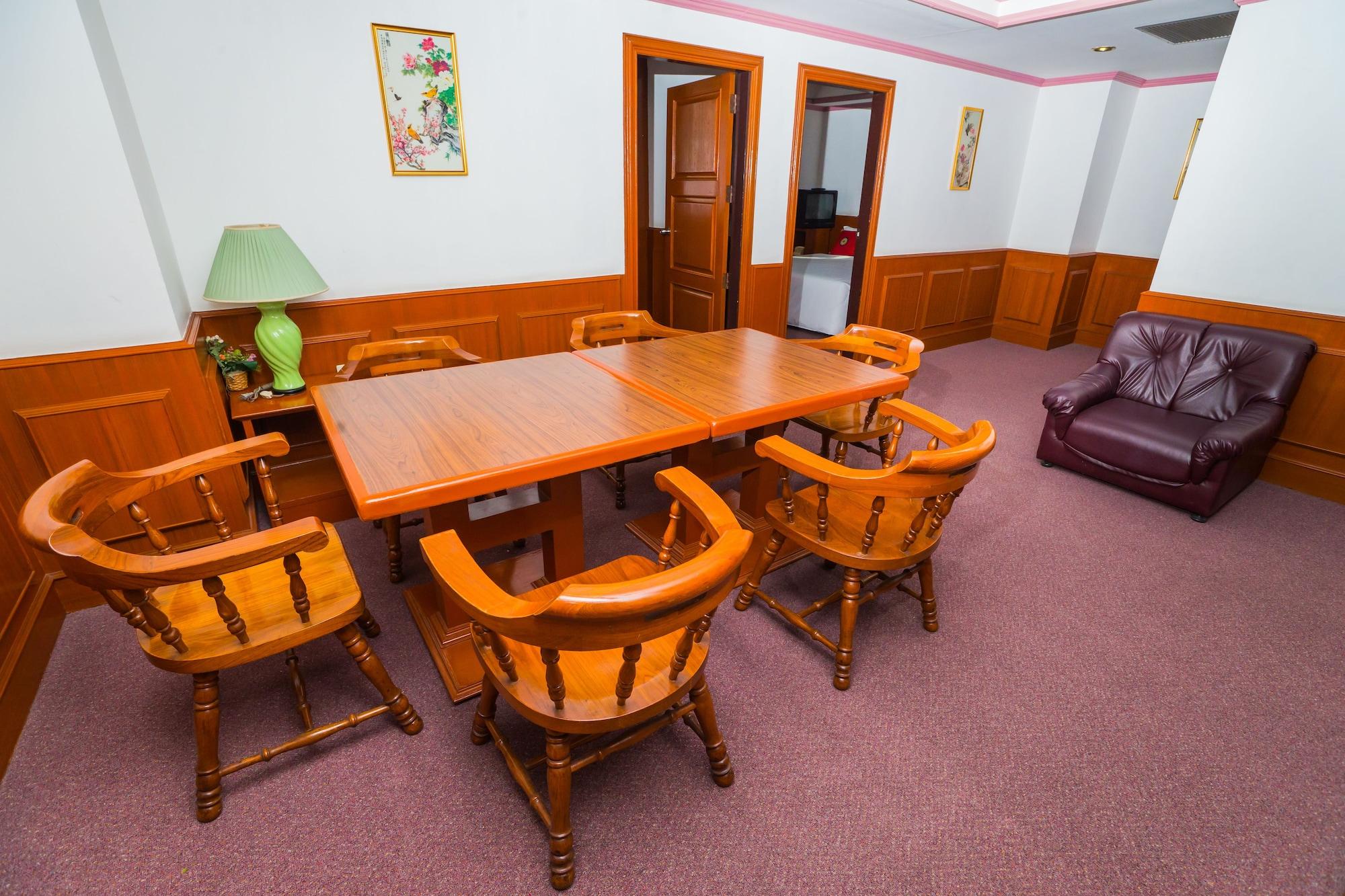 Elizabeth Hotel Бангкок Экстерьер фото