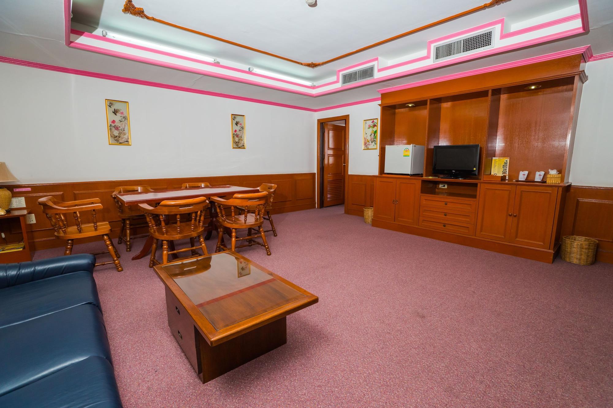 Elizabeth Hotel Бангкок Экстерьер фото