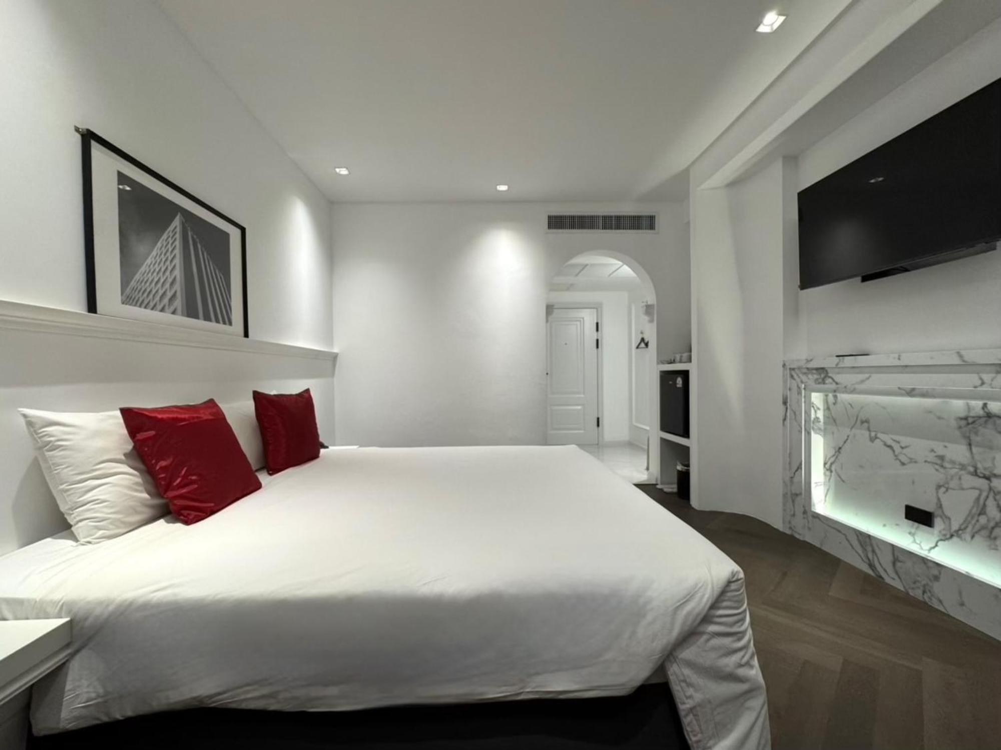 Elizabeth Hotel Бангкок Экстерьер фото