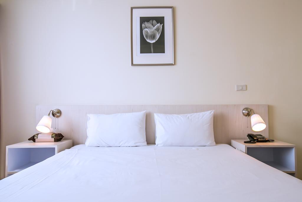 Elizabeth Hotel Бангкок Экстерьер фото